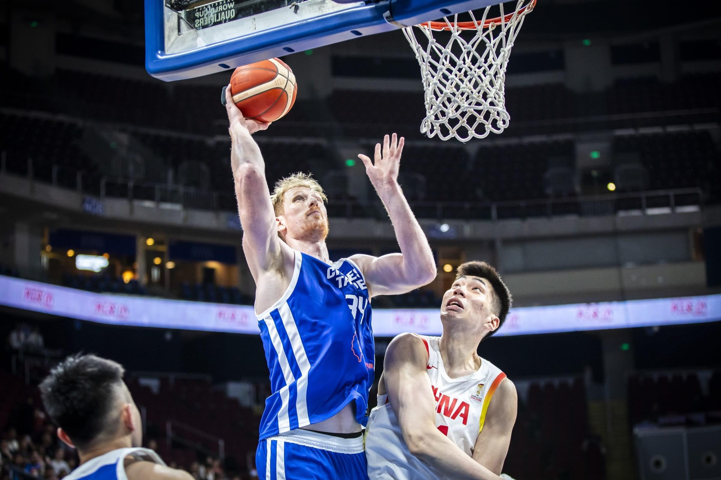 世界杯直播软件安装-体力不支，高柏铠全场出战36分钟&amp;amp;投篮14中8，得到19分11篮板